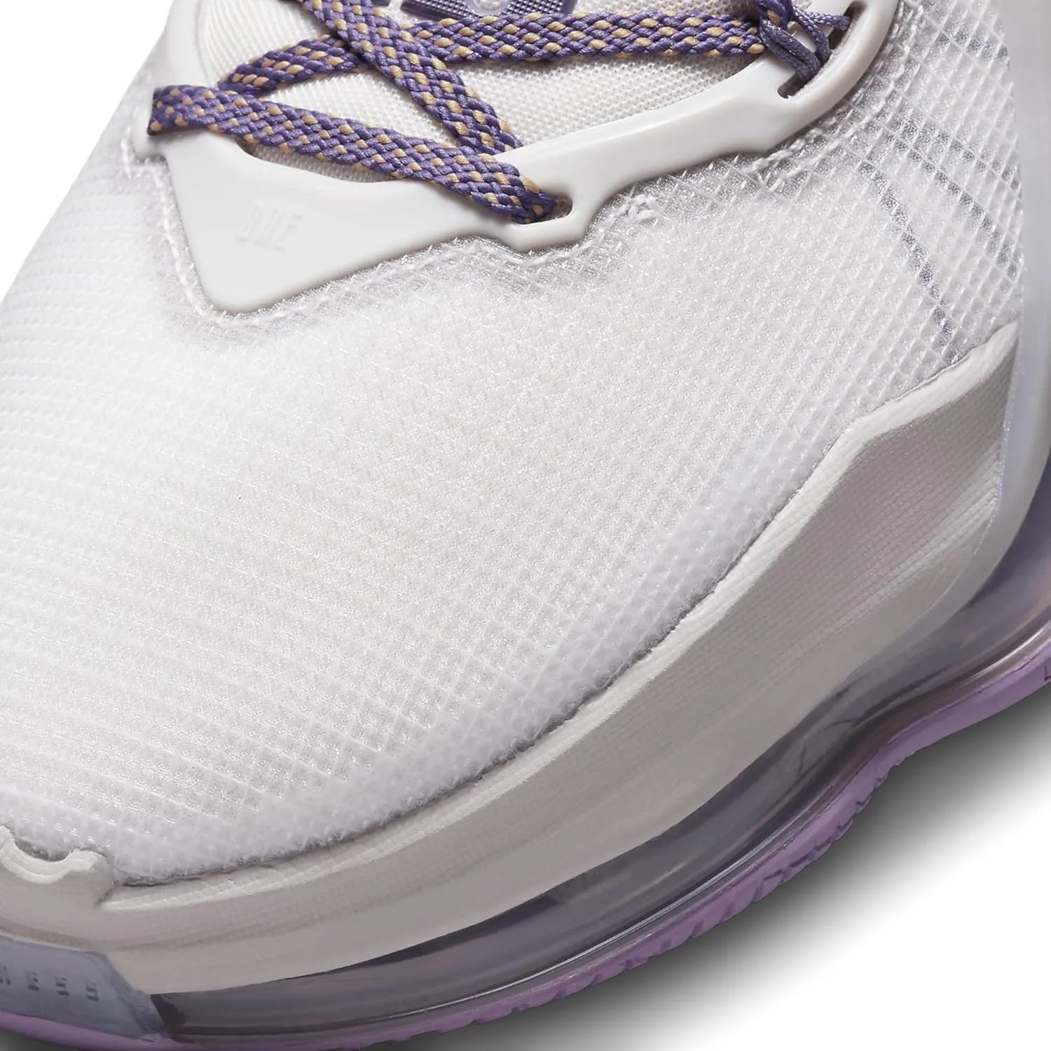 Nike mens Lebron 19 Basketball